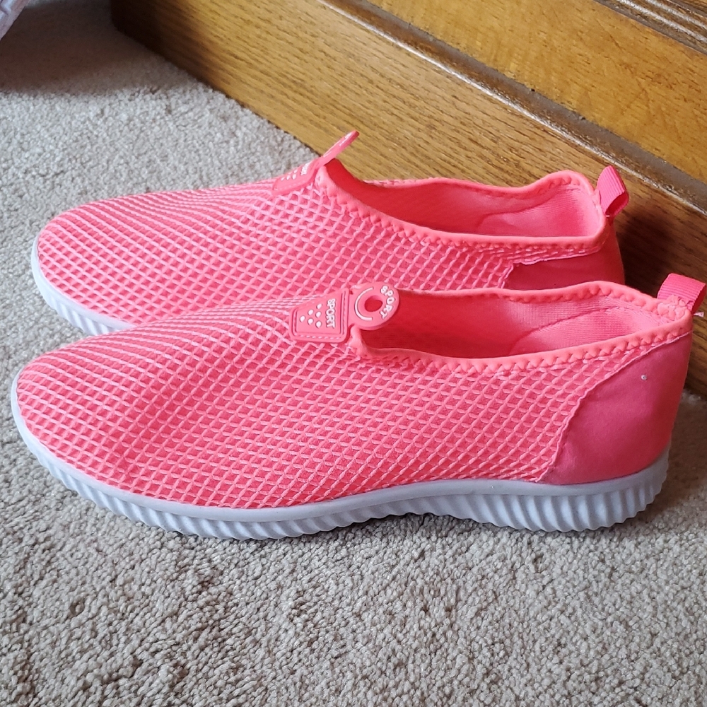 New never worn Sport bright Pink Slip-On Sneakers sz 41 Woman